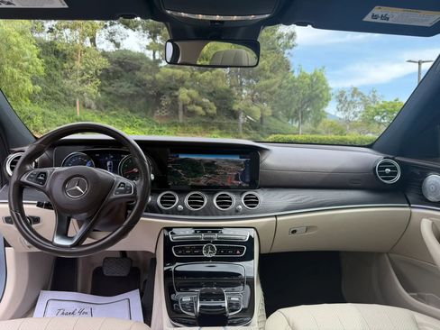 Used 2017 Mercedes-Benz E 300 image 16