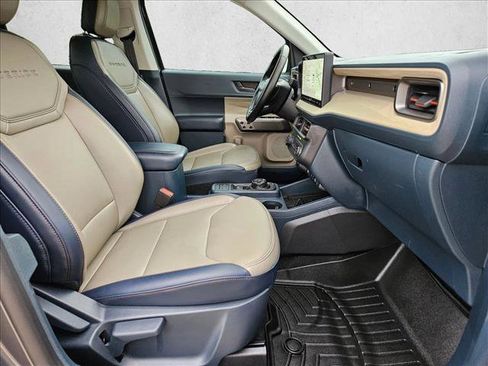 Used 2025 Ford Maverick Lariat w/ 4K Tow Package AWD/4WD image 21