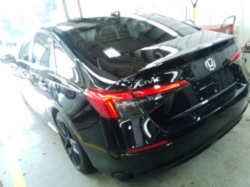 Used 2022 Honda Civic Sport image 3