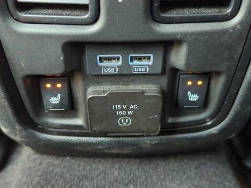 Used 2024 Dodge Durango GT image 9