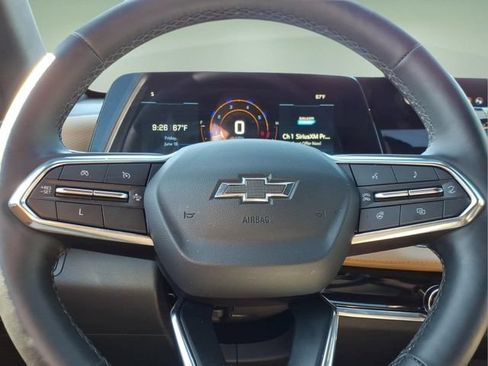 Used 2025 Chevrolet Equinox ACTIV AWD/4WD image 22
