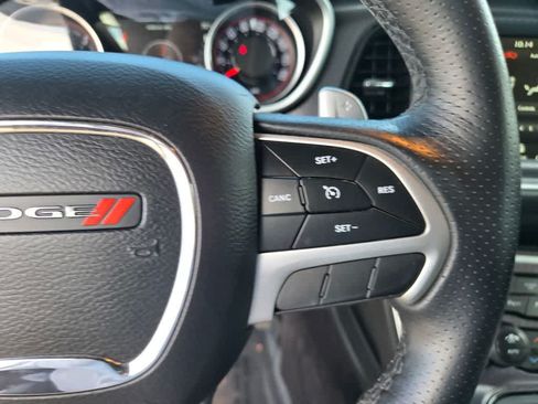 Used 2018 Dodge Challenger R/T Scat Pack w/ Leather Interior Group RWD image 20