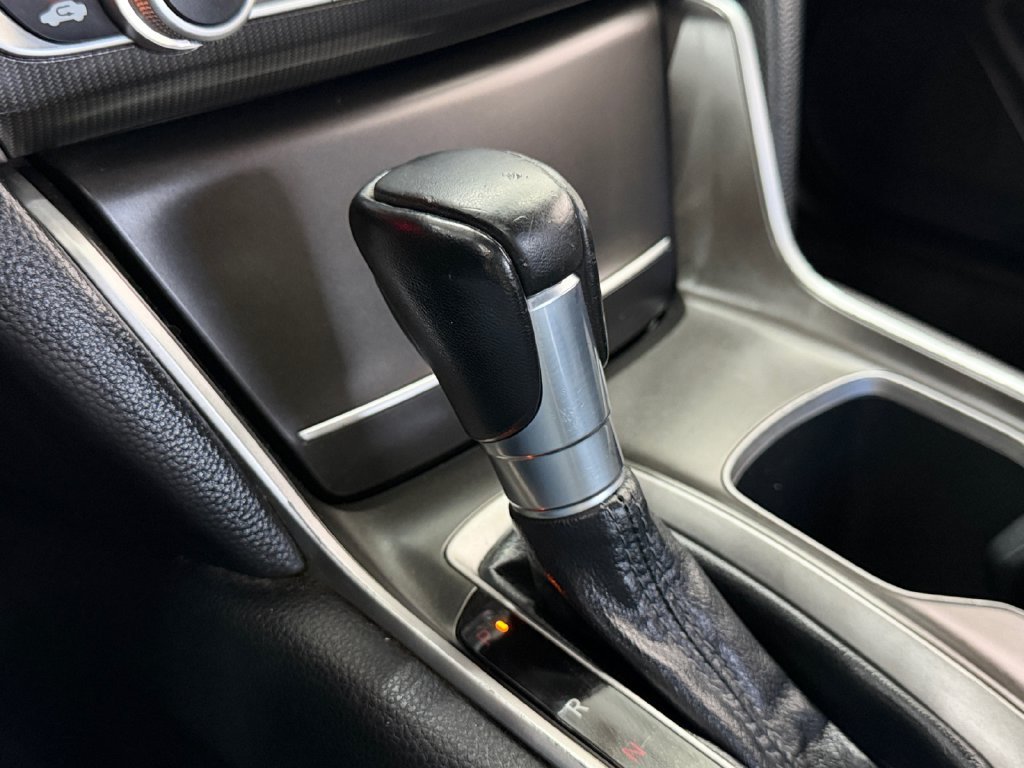Used 2018 Honda Accord Sport image 15