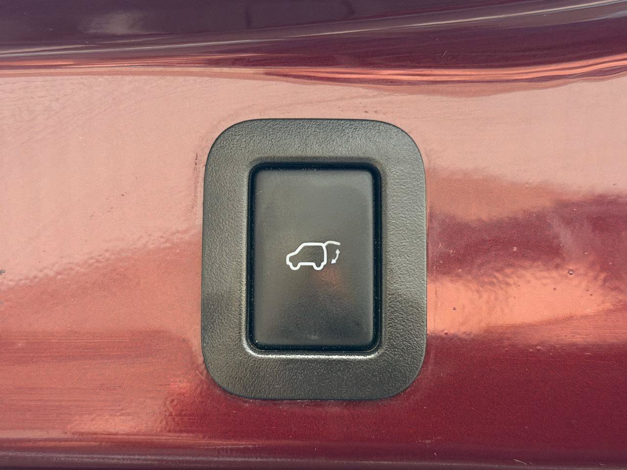 Used 2019 Toyota Highlander XLE FWD image 27