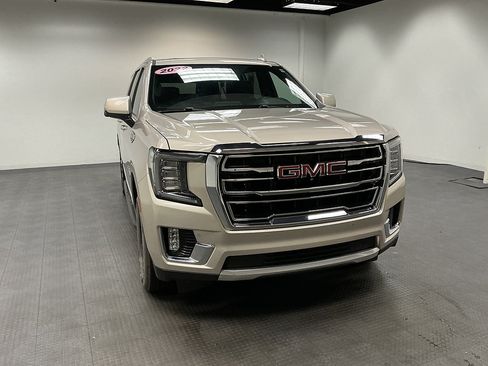 Used 2022 GMC Yukon XL SLT w/ SLT Premium Package AWD/4WD image 7