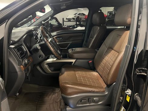 Used 2021 Nissan Titan Platinum Reserve w/ Moonroof Package image 9