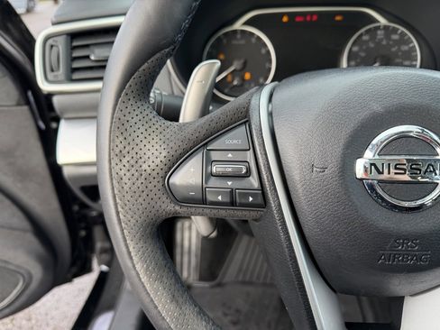 Used 2018 Nissan Maxima SR w/ Midnight Edition image 19