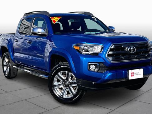 Used 2016 Toyota Tacoma Limited image 2