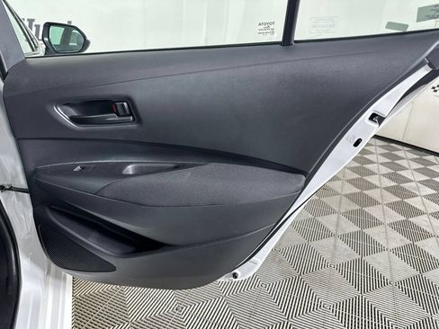 Used 2025 Toyota Corolla LE FWD image 27