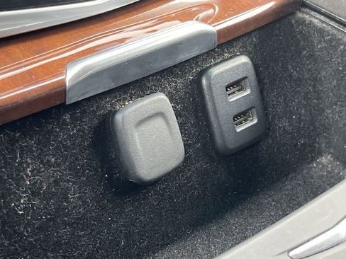 Used 2019 Cadillac Escalade ESV Premium Luxury image 41