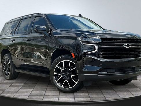 Used 2024 Chevrolet Tahoe RST w/ Luxury Package image 3