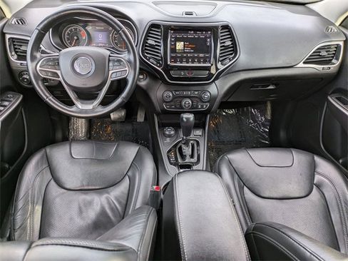 Certified 2019 Jeep Cherokee Limited w/ Luxury Group image 24