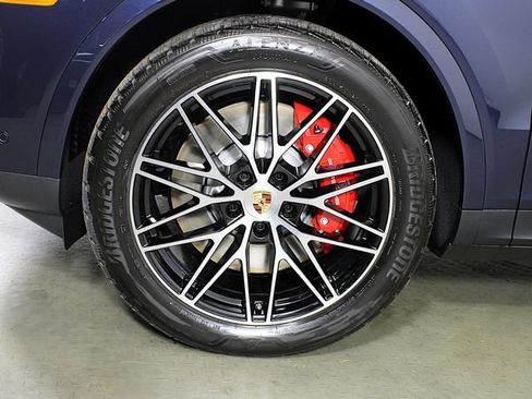 New 2026 Porsche Cayenne S AWD/4WD image 12