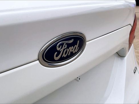 Used 2014 Ford Fusion SE FWD image 29