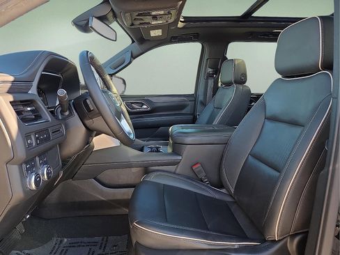 Used 2023 GMC Yukon SLT image 17