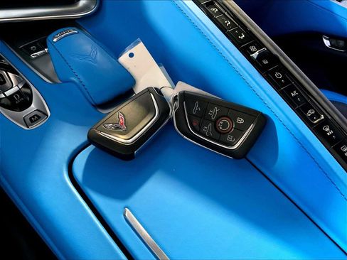 Used 2022 Chevrolet Corvette Stingray Premium Conv w/ Z51 Performance Package image 21