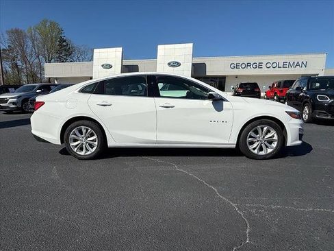 Used 2024 Chevrolet Malibu LT image 3
