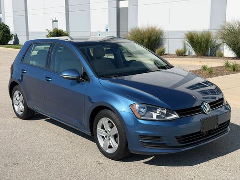 Used 2017 Volkswagen Golf Wolfsburg Edition FWD image 3