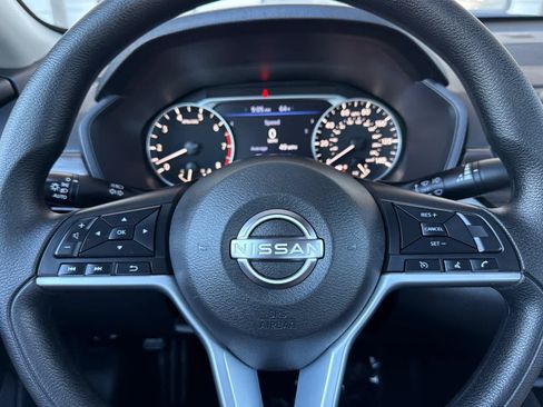 Used 2025 Nissan Altima 2.5 SV FWD image 22