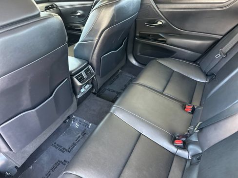Used 2023 Lexus ES 350 w/ Premium Package FWD image 13