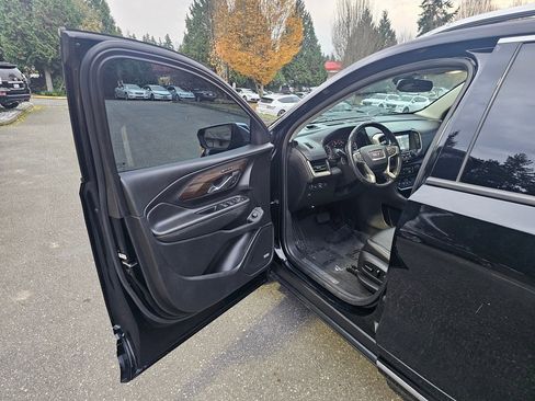 Used 2018 GMC Terrain Denali w/ Advanced Safety Package image 20