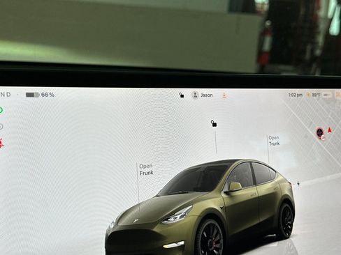 Used 2024 Tesla Model Y Performance AWD/4WD image 24