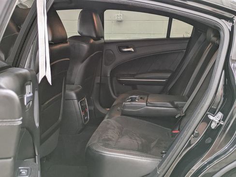 Used 2019 Dodge Charger Scat Pack w/ Plus Group RWD image 13