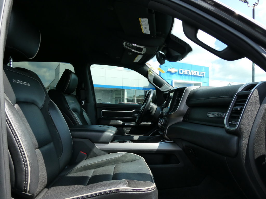 Used 2021 RAM 1500 Laramie w/ Sport Appearance Package AWD/4WD image 14