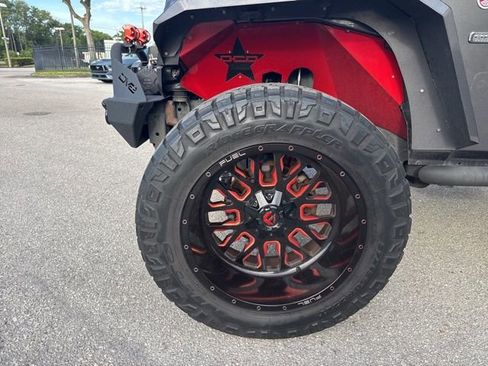 Used 2018 Jeep Wrangler Unlimited Rubicon AWD/4WD image 15