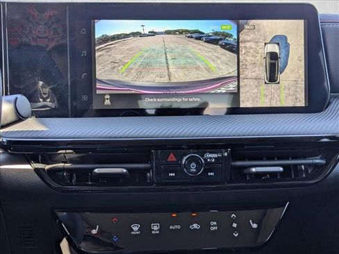 New 2026 Nissan Kicks SR image 12