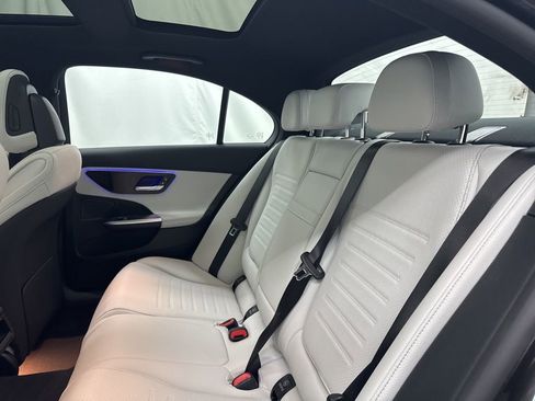 Used 2025 Mercedes-Benz C 300 Sedan image 19