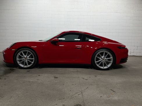 Used 2023 Porsche 911 Carrera image 2