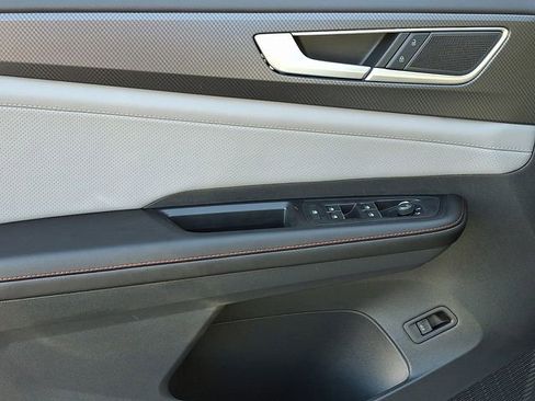 New 2026 Volkswagen Atlas Peak Edition image 8