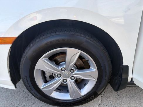 Used 2018 Honda Odyssey EX-L image 32