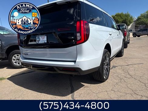 New 2025 Ford Expedition Platinum w/ Stealth Performance Package AWD/4WD image 16