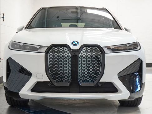 Used 2024 BMW iX xDrive50 w/ Sport Package AWD/4WD image 36