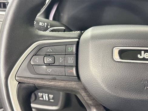 Used 2021 Jeep Grand Cherokee L Limited AWD/4WD image 18