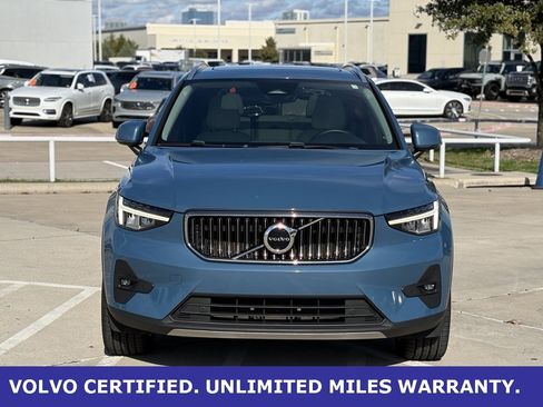 Certified 2023 Volvo XC40 B4 Plus image 3