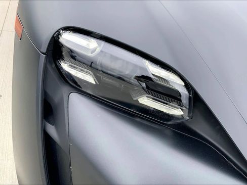 Used 2020 Porsche Taycan Turbo image 24