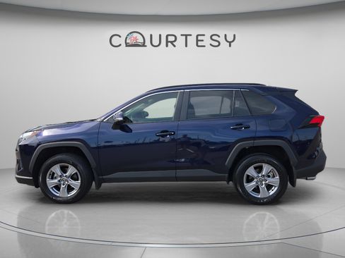 Certified 2025 Toyota RAV4 XLE w/ Convenience Package FWD image 2