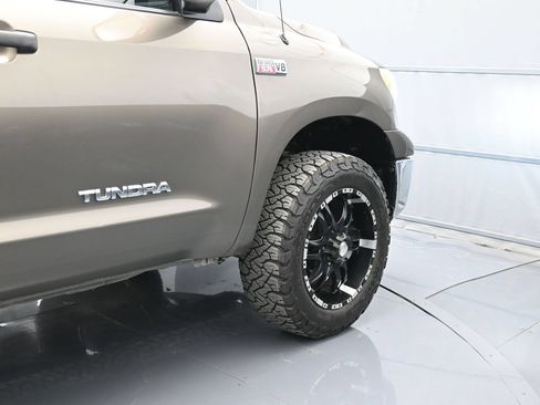 Used 2010 Toyota Tundra 2WD CrewMax w/ SR5 Pkg image 43