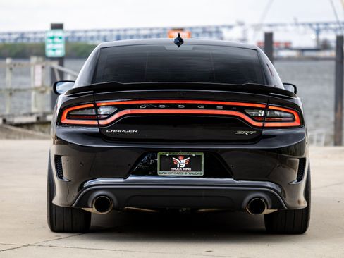 Used 2016 Dodge Charger SRT Hellcat w/ Harman/Kardon Audio Group RWD image 21
