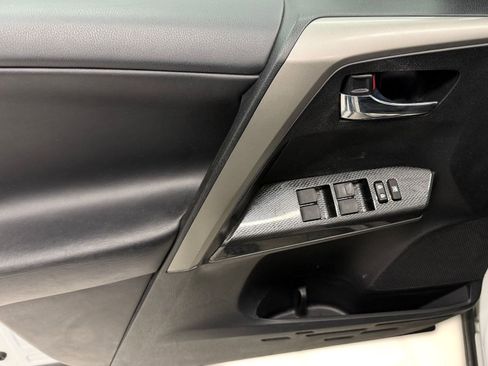 Used 2018 Toyota RAV4 Adventure image 10