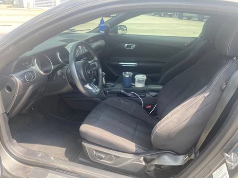 Used 2018 Ford Mustang GT w/ GT Performance Package RWD image 7