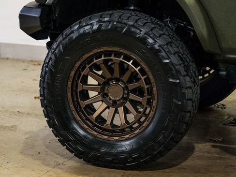 Used 2022 Ford Bronco Wildtrak image 8