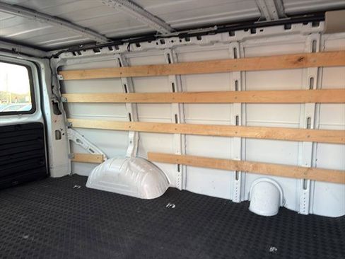 Used 2024 GMC Savana 2500 w/ Driver Convenience Package image 11