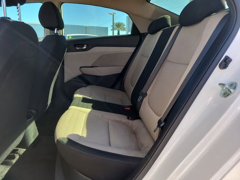 Used 2021 Hyundai Accent SE image 11