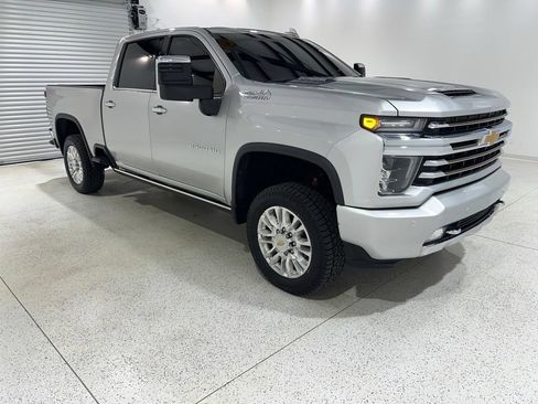 Used 2022 Chevrolet Silverado 2500 High Country w/ Z71 Off-Road Package AWD/4WD image 7