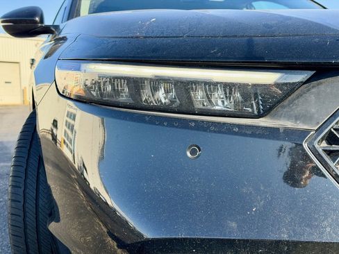 Used 2023 Honda Accord Touring image 3