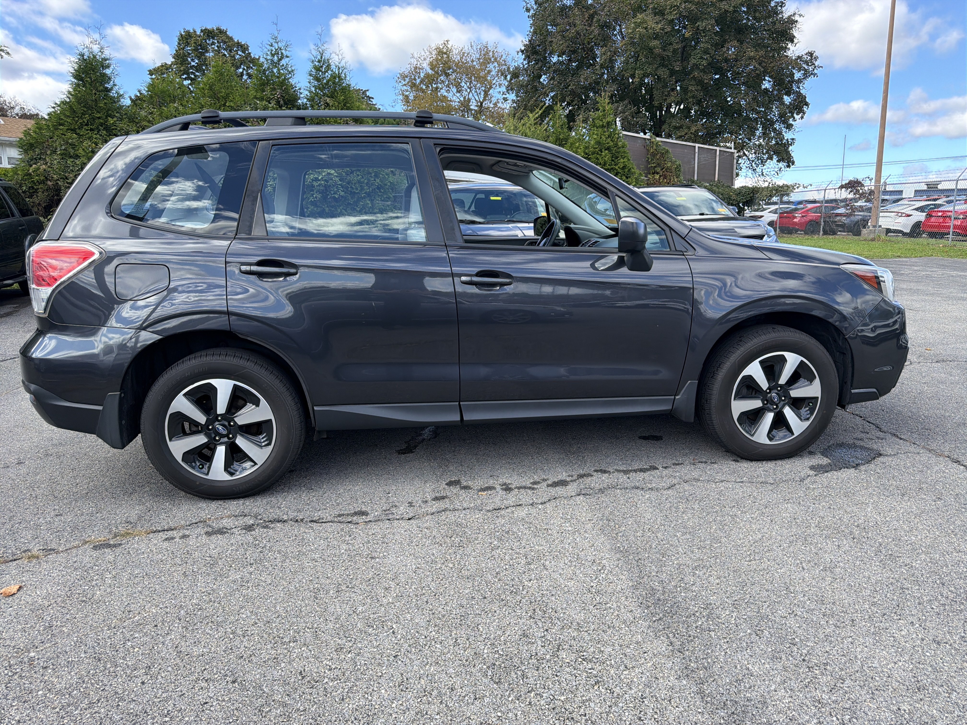 Used 2018 Subaru Forester 2.5i w/ Alloy Wheel Package AWD/4WD image 7